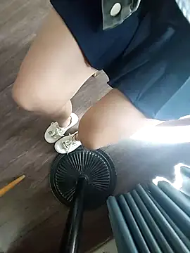 meomeocute online show from October 15, 2025, 4:45 am