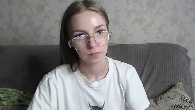 HitGyrl online show from March 2, 2026, 5:08 am