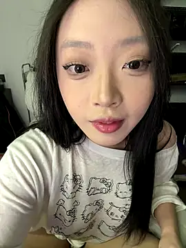 tuzi5201314 online show from December 2, 2025, 5:30 pm