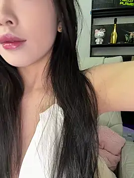 tuzi5201314 online show from December 21, 2025, 3:30 pm