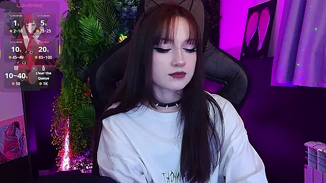 LiliLuna online show from February 25, 2026, 12:59 pm