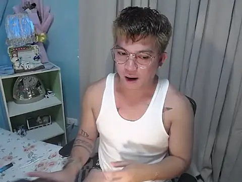 Fuckboii intown online show from September 29, 2025, 11:59 am