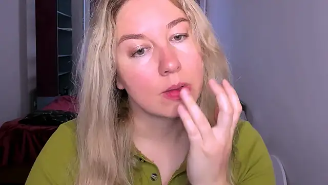 NancySanders online show from July 17, 2026, 3:35 am