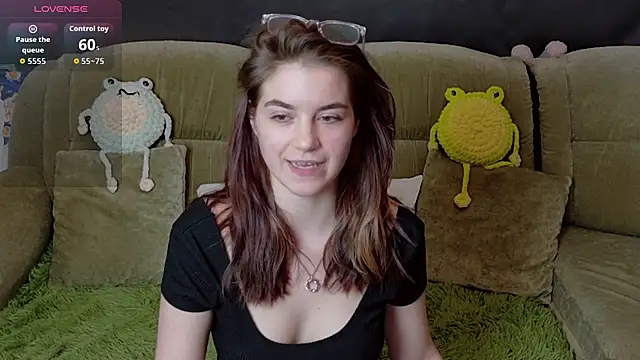 ElzaBlis online show from February 6, 2026, 4:21 pm