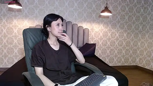  mavis2 online show from September 24, 2025, 8:56 pm