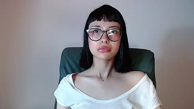  mavis2 online show from October 8, 2025, 8:28 pm