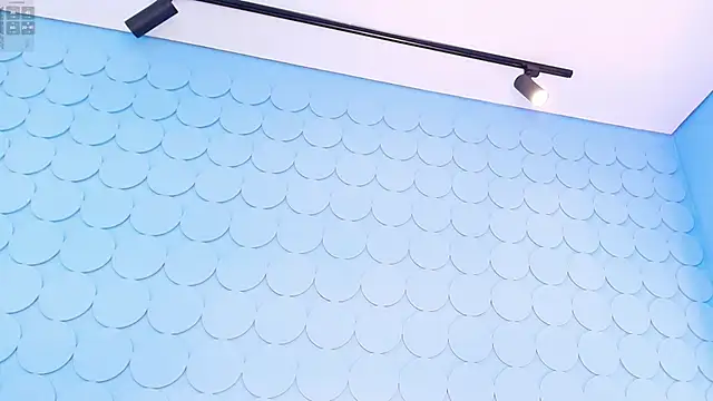 tinnymonroe online show from October 5, 2025, 5:22 pm