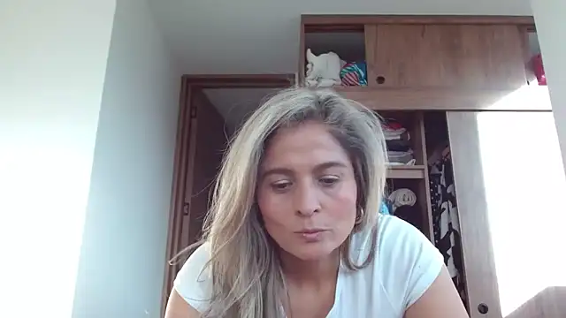 linda-mature43 online show from September 13, 2025, 10:09 pm