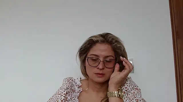 linda-mature43 online show from October 4, 2025, 7:23 pm