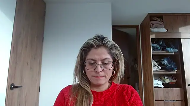 linda-mature43 online show from October 28, 2025, 10:01 pm