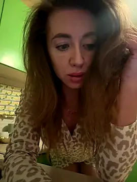 MarinaDiva11 74 online show from November 11, 2025, 7:58 pm