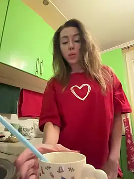 Snapshot of MarinaDiva11_74 chatting on February 2, 2026, 8:18 pm MarinaDiva11 74 online show from February 2, 2026, 8:18 pm