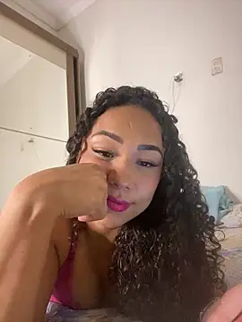 Snapshot of jhennyfer chatting on March 24, 2026, 5:12 am jhennyfer online show from March 24, 2026, 5:12 am