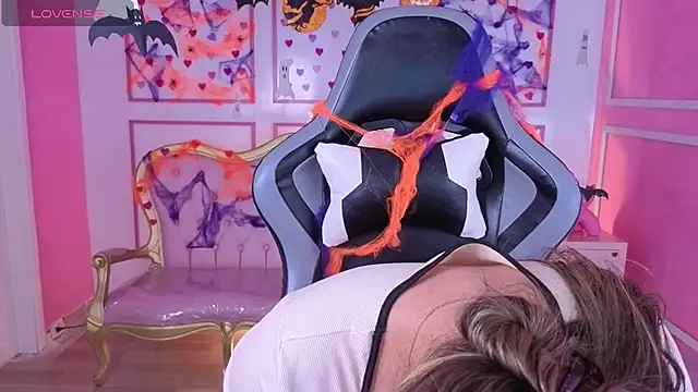 luisa lulu t online show from October 27, 2025, 12:58 am