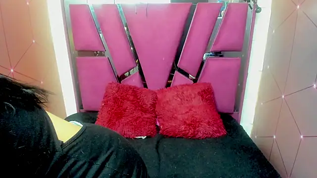 Asshley sky online show from December 2, 2025, 4:07 am