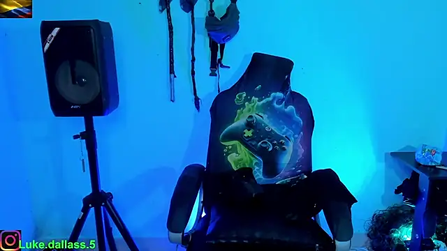 zeus 7777 online show from December 4, 2025, 8:01 am