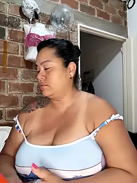 NARNYALABELLA online show from March 25, 2026, 10:10 am