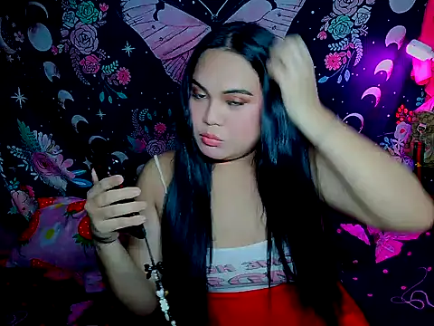 YourThicc bella online show from May 17, 2026, 11:17 am