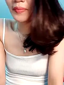 Snapshot of Hinna_x chatting on March 31, 2026, 9:32 am Hinna x online show from March 31, 2026, 9:32 am