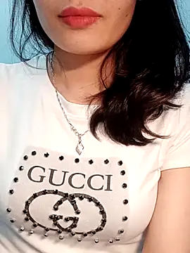 Snapshot of Hinna_x chatting on April 4, 2026, 2:25 pm Hinna x online show from April 4, 2026, 2:25 pm