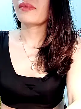 Hinna x online show from April 26, 2026, 1:53 pm