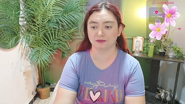 Snapshot of Anaa_Rose chatting on May 3, 2026, 12:11 pm Anaa Rose online show from May 3, 2026, 12:11 pm