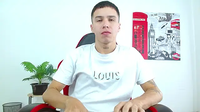 Cumandres18 online show from November 11, 2025, 2:17 pm