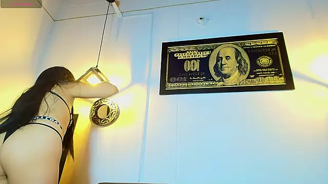 catalina santana20 online show from March 18, 2026, 5:16 pm