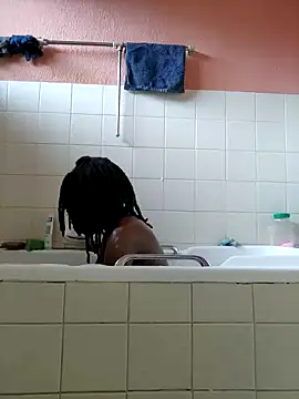 Kateera1 online show from October 5, 2025, 1:20 pm