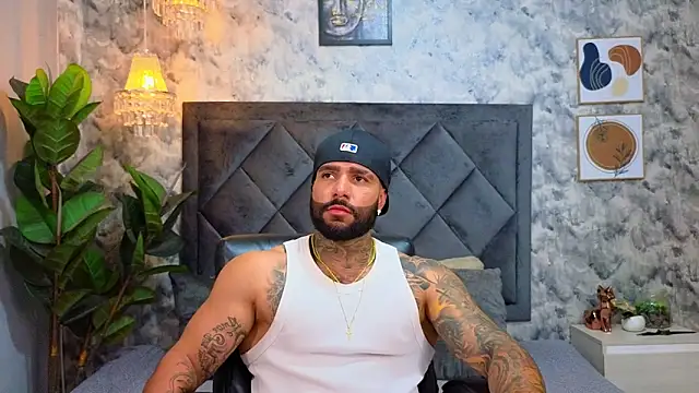 Apolo rousse1 online show from November 7, 2025, 9:37 pm