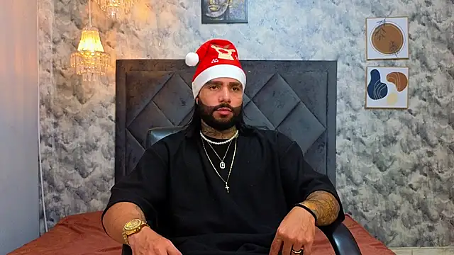 Apolo rousse1 online show from November 29, 2025, 9:51 pm