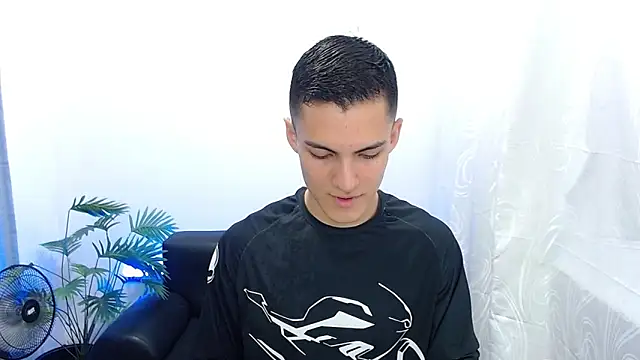 Matiius18 online show from September 9, 2025, 1:54 pm