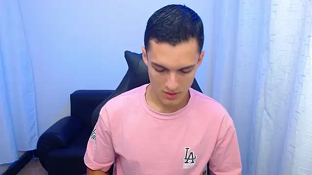 Matiius18 online show from March 7, 2026, 2:03 pm