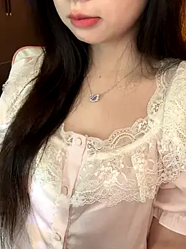 Nana kute20 online show from October 19, 2025, 7:42 am