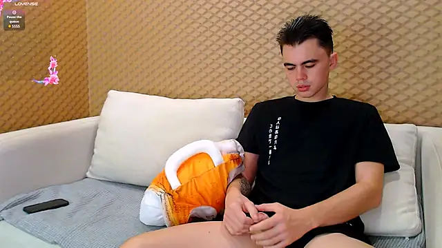 Snapshot of Flirty_Duo chatting on October 10, 2025, 1:04 am Flirty Duo online show from October 10, 2025, 1:04 am