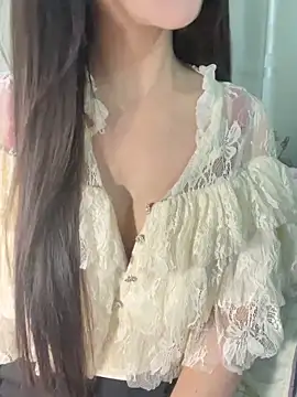 Dior baby online show from November 11, 2025, 3:39 am