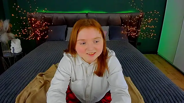 KattyRose8 online show from November 30, 2025, 7:07 pm