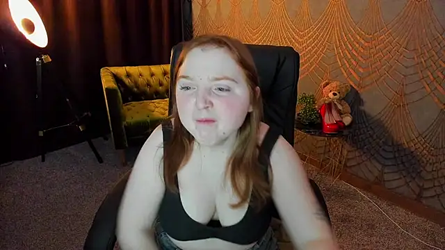 Snapshot of KattyRose8 chatting on April 21, 2026, 5:39 pm KattyRose8 online show from April 21, 2026, 5:39 pm