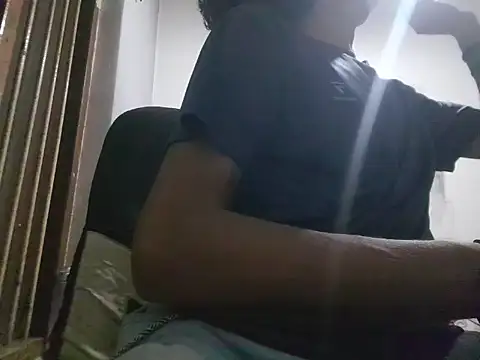 Snapshot of Ashy2001 chatting on September 17, 2025, 1:57 pm Ashy2001 online show from September 17, 2025, 1:57 pm