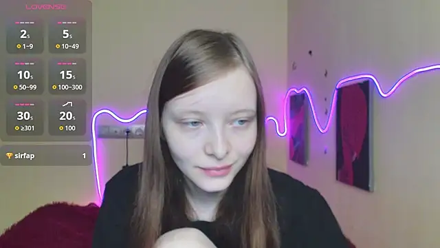 AliceHaris online show from September 28, 2025, 1:11 am