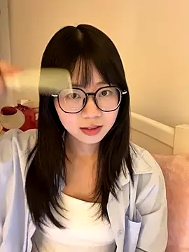 Ella-A9 online show from November 28, 2025, 2:53 pm