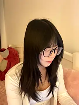 Ella-A9 online show from December 2, 2025, 3:18 pm