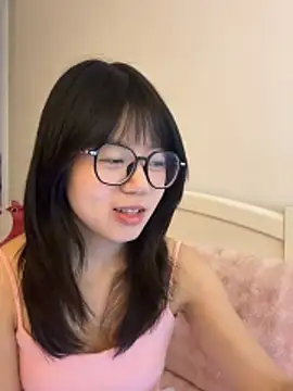 Ella-A9 online show from December 22, 2025, 4:26 pm