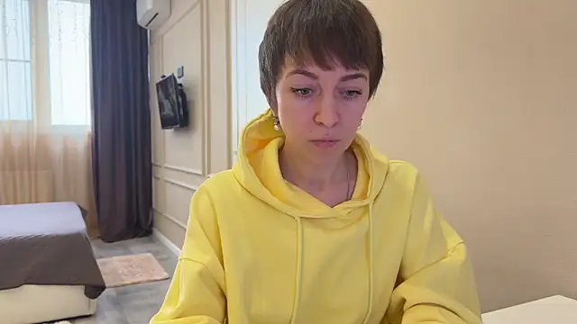 daniellia  online show from January 13, 2026, 9:36 am