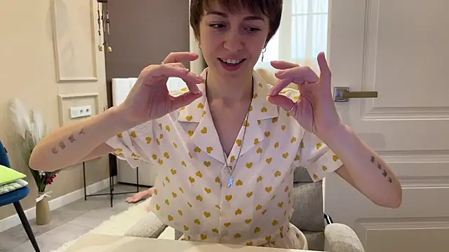 daniellia  online show from February 2, 2026, 10:36 am