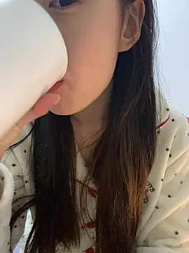 MengMeng0515 online show from January 9, 2026, 12:52 pm