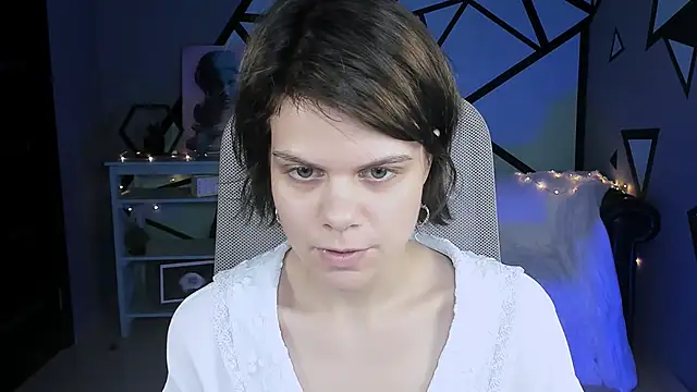 EllieMurler online show from September 24, 2025, 9:12 am