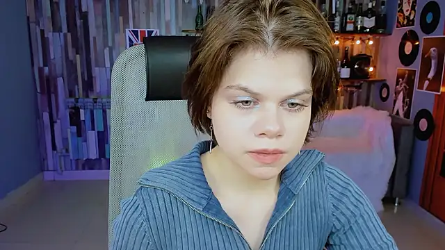 EllieMurler online show from January 14, 2026, 1:06 pm