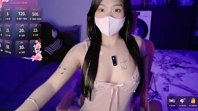 Phuong Bee online show from May 28, 2026, 2:36 pm