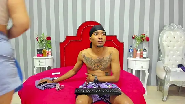 Snapshot of CaroyAndy chatting on January 13, 2026, 12:32 pm CaroyAndy online show from January 13, 2026, 12:32 pm